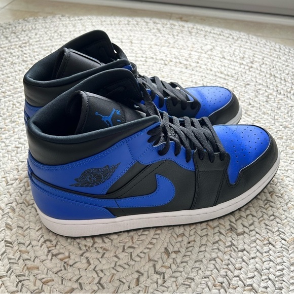 [13] Nike Air Jordan 1 Mid Hyper Royal Tumbled Leather Men’s Black & Blue - Picture 4 of 10